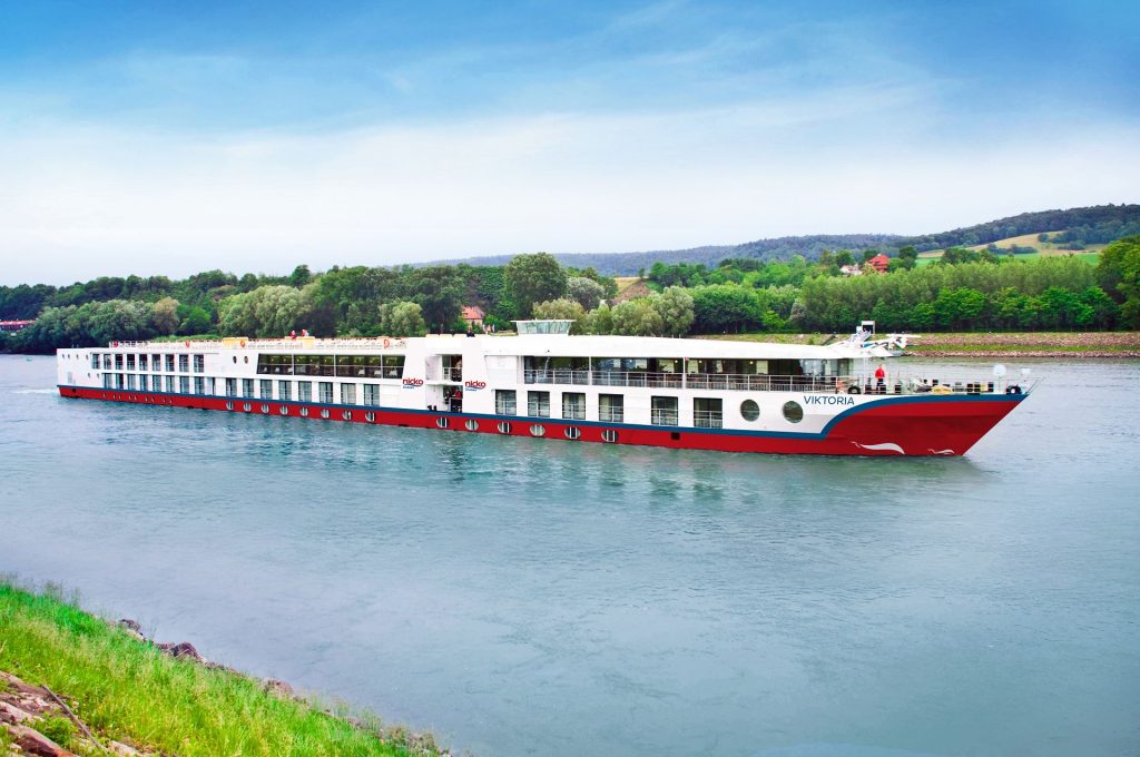 MS Viktoria- Donauschiffsreisen, die Sie begeistern. Bereisen Sie die Donau bis zum Donaudelta und erleben Sie wunderschöne Landschaften, Städte und Dörfer.